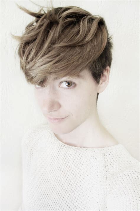 Via Short Hair Beauty Ftm Haircuts Androgynous Haircut Tombabe Hairstyles