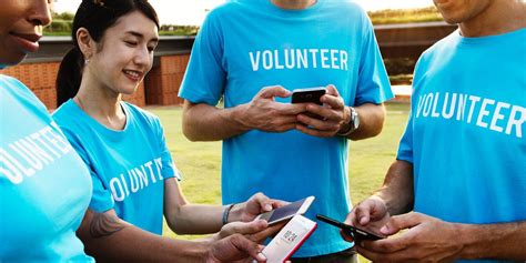 10 Best Websites to Find Volunteer Work That's Right for You