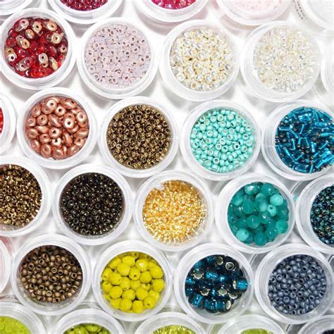 Seed Bead Sizes Buyers Guide To Size And Types Treasurie