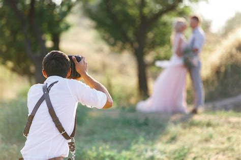 What Should Photographers Wear At Weddings