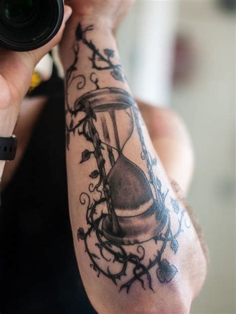 Details Feminine Hourglass Tattoo Super Hot In Cdgdbentre