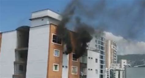 Incendio forestal destruyó varias hectáreas de vegetación en el oeste de guayaquil. Videos del incendio de un edificio en Bucaramanga hoy