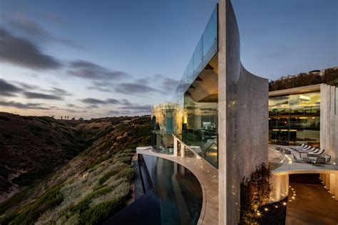 It was destroyed in a terrorist attack after stark publicly threatened. Razor House: Alicia Keys kauft Tony Starks Anwesen aus dem ...