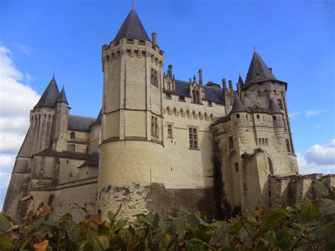 Saumur - An amazing castle - Exploring the Castles of the Loire Valley #3