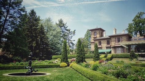 Princeton recognizes advanced degree recipients in a time of 'unprecedented challenges'. Princeton University campus : New Jersey | Visions of Travel