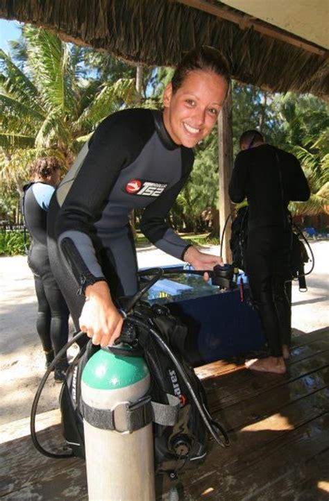 How To Become A Scuba Dive Instructor Splashpacker