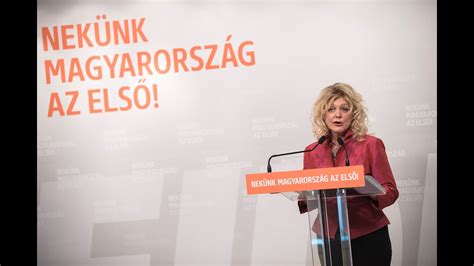 Másnap arra ébred, hogy újra 17 éves. Az ellenzék megint a magyar családok ellen szavazott - YouTube
