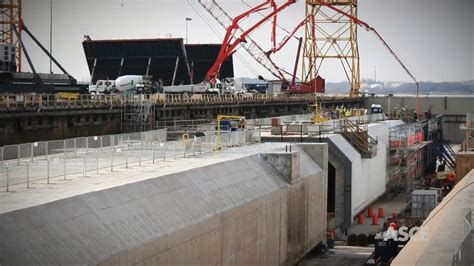 Elizabeth river crossings (erc) is building the elizabeth river tunnels project in conjunction with the virginia department of transportation (vdot). Elizabeth River Tunnels Project - YouTube