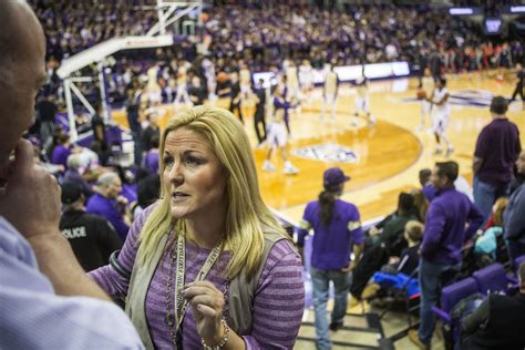 Jennifer Cohen Named Uw Huskies New Athletic Director The Seattle Times