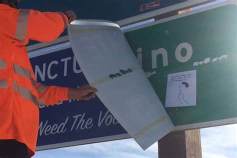 Pranksters Post Fake ‘sanctuary State Signs On California Border Nevada News Politics And