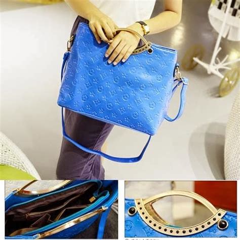 Apalagi jika anda memiliki uang yang cukup untuk membeli tas branded dengan harga yang mahal. Model tas branded wanita terbaru desain tahun 2015 | Gaya ...