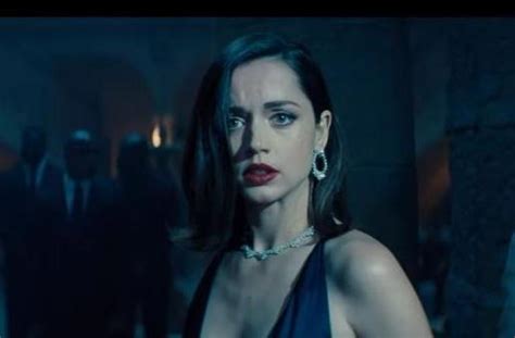 Ritiratosi dal mi6 dopo gli eventi narrati in spectre, james bond si gode una vita tranquilla in giamaica. Nonton No Time To Die / James Bond S No Time To Die Watch Is Even Cooler Than We Thought Tatler ...
