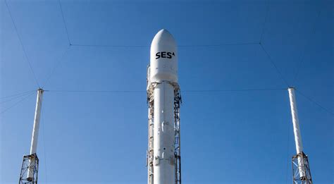 If spacex were to sacrifice recovery and reuse of the first stage of the falcon 9, they could have added more starlinks into the payload fairing. SpaceX to launch shared EchoStar, SES satellite in October ...