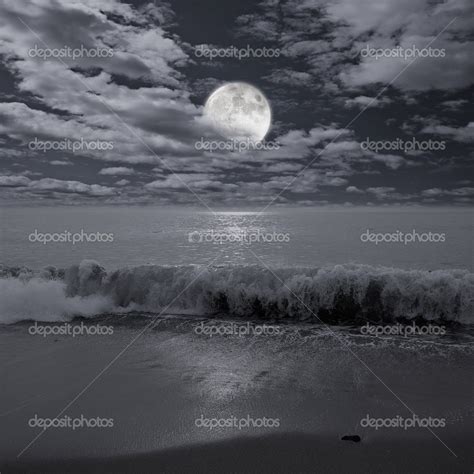 Full Moon Over The Ocean Stock Photo By ©serjio74b 48668969