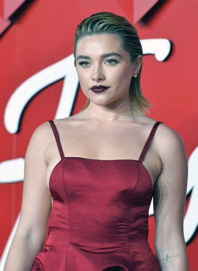 florence pugh nude pics sex scenes compilation and topless porn the fappening