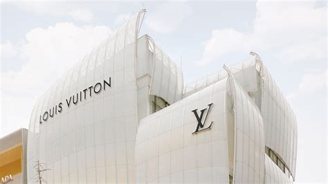 Louis Vuitton Store In Osaka Japan