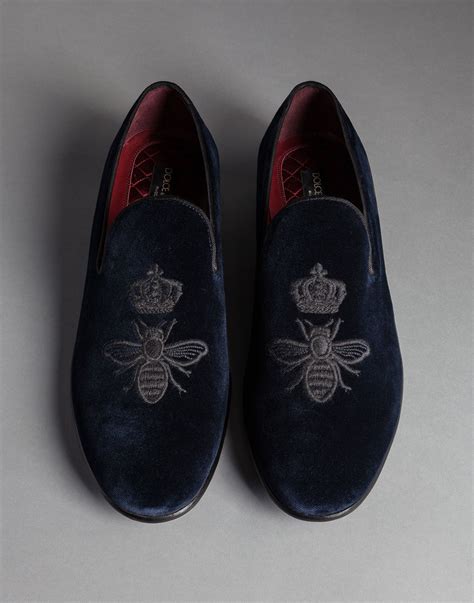 Simply attach them using the shoe's laces. Lyst - Dolce & Gabbana Crown And Bee Embroidered Velvet ...