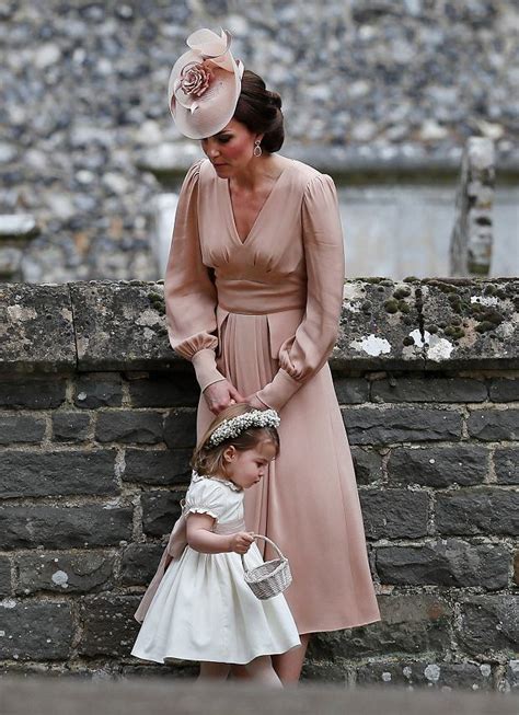 Kate middleton picks the most perfect designer to wear on a visit to scotland: Pippa niemal przyćmiła Kate na jej ślubie. Jak księżna ...
