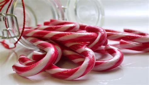 Candy Canes 8 Easy And Creative Ways To Use Leftover Candy Canes In 2020 Leftover Candy