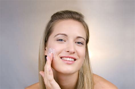 Getting Rid Of The Grime Skin Cleansing Techniques Health Magazine Blog