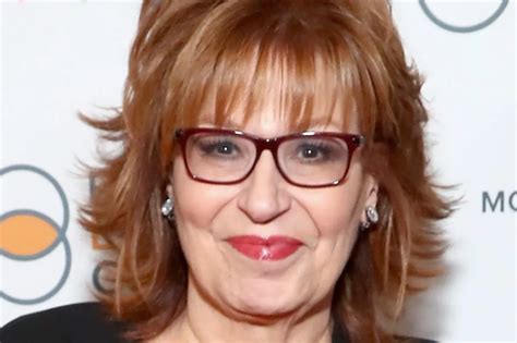 The view star joy behar recently let her husband, steve janowitz, dye her hair and take care of her gray roots.; pictures of joy behar's hair - Google Search | Shaggy short hair, Short shag haircuts, Short ...