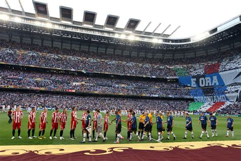| the official account of nottingham forest. Estadio Santiago Bernabéu: Reals Tempel