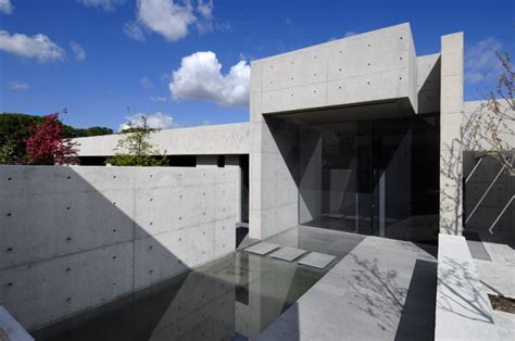 Concrete House By A Cero