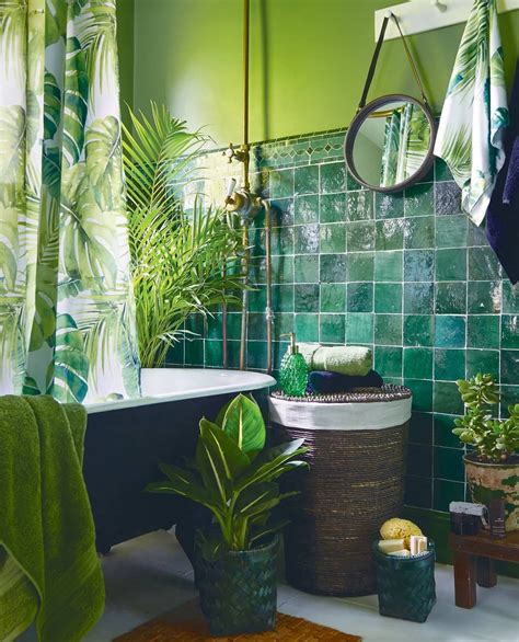 Get me ? and a ?, this rain-forest inspired bathroom is perfect for