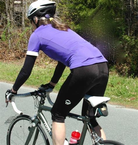 Pin By Random Business On Biking Bike Seat Female Cyclist Cycling Women