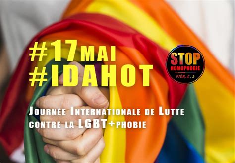 Aujourd'hui c'était le 17 mai et donc pour cette merveilleuse journée, j'ai dessiné le rainbow flag sur mon poignet (c'est mon précédent post) et je voulais vous montrez les réactions de mes amies. « Brisons le silence » en ce 17 mai, Journée ...