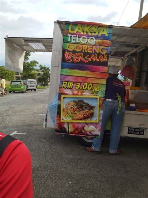 Yang aku punya rm6.20 termasuk air dan laksa aku special tmbh fish cake. it's me...Honey : makan laksa telur sarang - Taman Botani ...