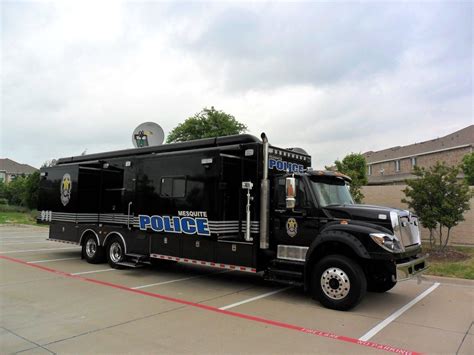 Mobile Emergency Response Center - Police Mobile Command Unit / Post