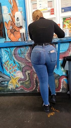 huge but mean huge ass in latina tight jeans forum