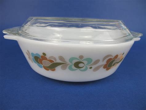 jaj pyrex carnaby tempo lidded bowl dish with handles vintage etsy