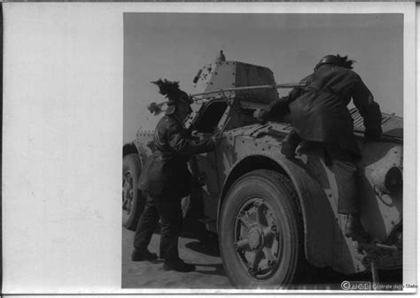 Italian Troops And Vehicles In The Libyan Desert Ssummer 1942 R
