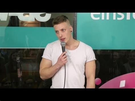 Hat comedian felix lobrecht eine freundin? Felix Lobrecht - Schlussmachen im Gruppenchat - NightWash ...