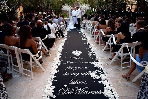 Add a special and unique touch to your wedding! DIY Wedding Aisle Runner