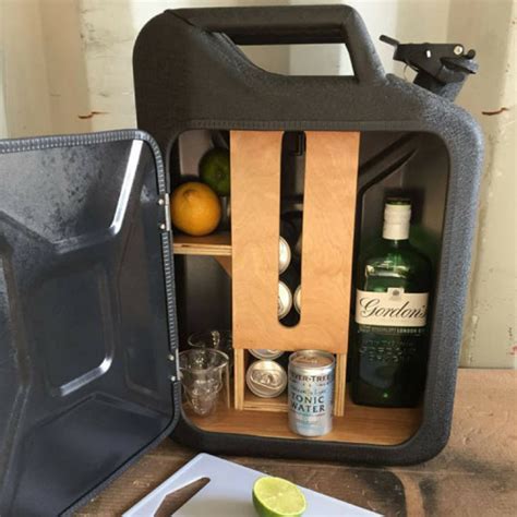 Searching for a gift for the gin fan in your life? Gifts for Gin Lovers | Gin Related Gifts Guide | Gins of ...