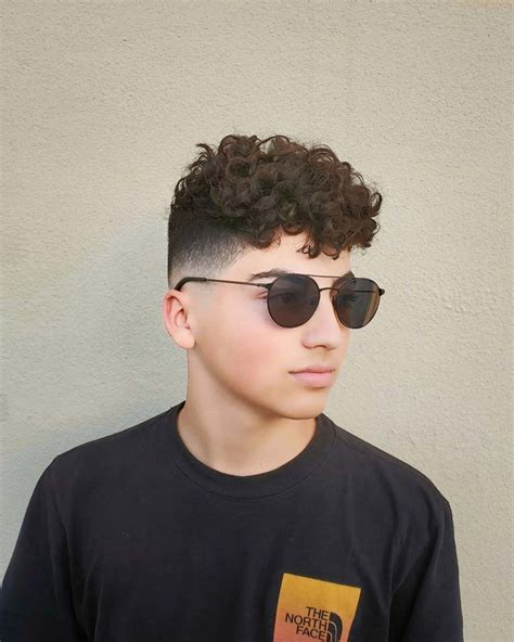 77 Best Curly Hairstyles And Haircuts For Men 2021 Trends Boys
