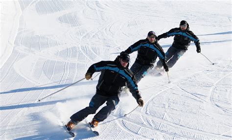 Just enter your name and industry and our logo maker tool will give you hundreds of logo templates to choose from professionally made to fit your business. Cerro Bayo Ski Boutique :: Escuela de Ski & Snowboard