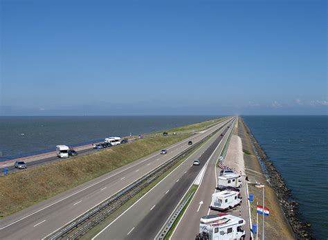 Cycle along the afsluitdijk between north holland and friesland. Bestand:Afsluitdijk 08.jpg - Wikipedia