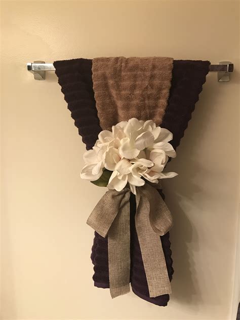 10 Bathroom Towel Folding Ideas