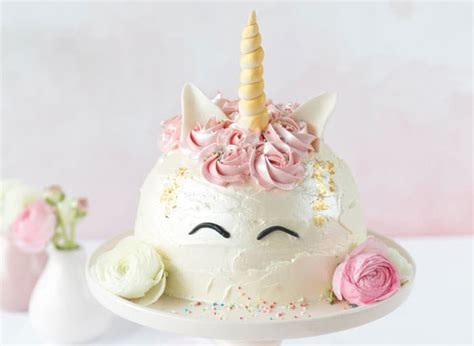 Darum haben wir uns gedacht, dass wir diese beiden dinge miteinander kombinieren sollten! Süßes Einhorn Torten Rezept zur Einhornparty > Jetzt ...