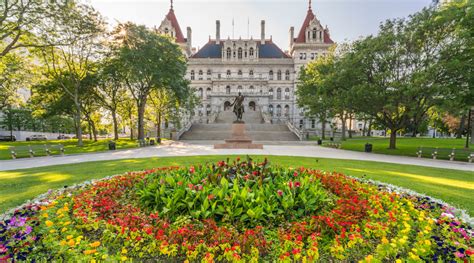 16 Ways To Spend A Perfect Day In Beautiful Albany, New York | TravelAwaits