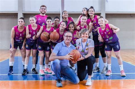 basquete feminino de araçatuba vence em casa com placar de 63 a 35 hojemais de araçatuba sp