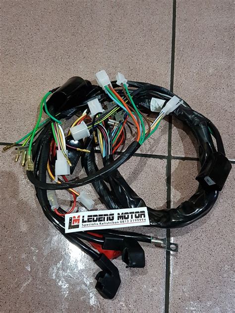 Hal ini dikarenakan pengapian cdi memiliki desain dan konstruksi. Rangkaian Kabel Honda Grand - lemondedeitchi.blogspot.com