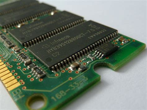 We found that mymoria.de is poorly 'socialized' in respect to any social network. Rowhammer: Auch DDR4-Speicher für Bitflips anfällig - Golem.de