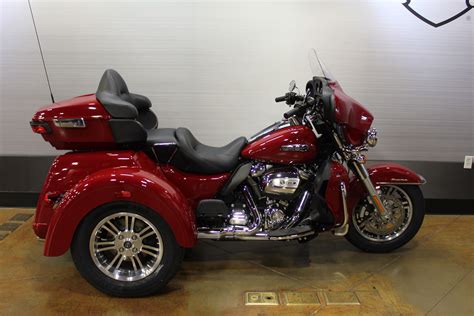 Adventure starts with a single step. New 2021 Harley-Davidson TRIKE TRI GLIDE ULTRA CLASSIC ...