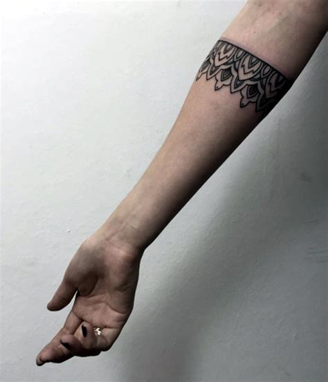 Nevertheless, before getting this tattoo you have to compare all the pluses and minuses of such a tattoo and we'll try to do it in this article. Masculine Armband Tattoos Designs for Men - Tattoosera