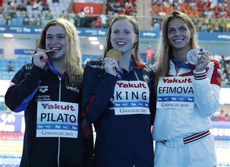 Benedetta pilato is an italian swimmer, european champion and holder of the world record of the 50 m breaststroke. Benedetta Pilato ha vinto la medaglia d'argento nei 50 ...